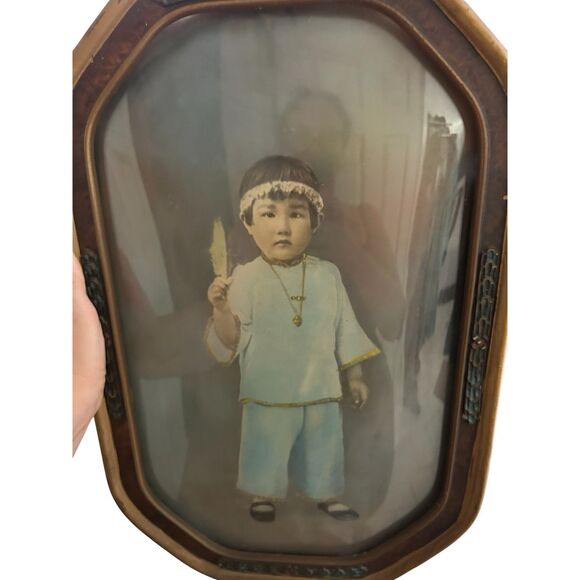 Antique VTG 1920's Framed Convex Bubble Glass Portrait of Young Girl 18.5"x 12" - Picture 1 of 3